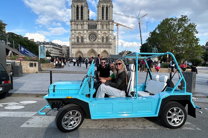 Private 2 - Hour Paris Landmarks Tour by Golf Cart Mini Moke - Stop-by-stop: the best photo moments and what to expect at each site