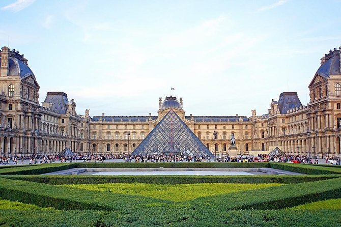 Private 3-hour tour in Louvre Museum with official tour guide - Price, inclusions, and the cancellation rule