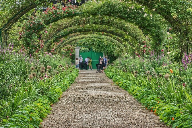 Private 5-hour Round Transfer to Giverny, Claude Monet museum from Paris - Key points at a glance