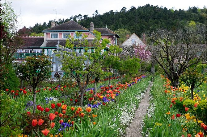 Private 5-hour Round Transfer to Giverny, Claude Monet museum from Paris - Who should book this Giverny transfer