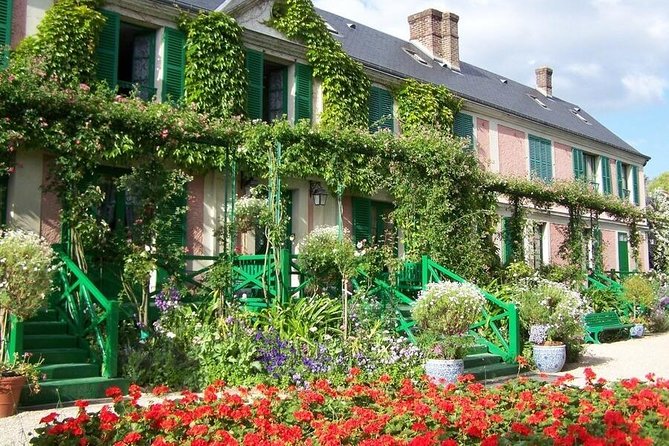 Private 5-hour Round Transfer to Giverny, Claude Monet museum from Paris - The drive to Normandy and the value of a five-hour schedule