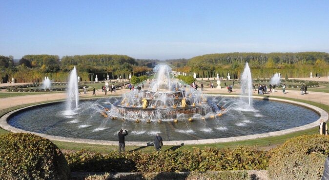 Private 5-hour round transfer to Versailles from Paris. Best offer! - Reaching the Palace of Versailles