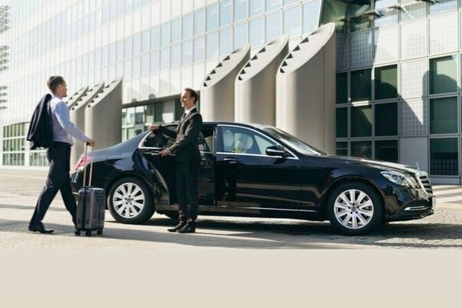 Private Airport Transfer between Paris and Parisian Airports - What the 45-minute ride is like