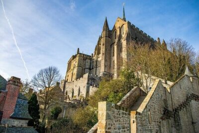 Private and Enchanted Escape to Mont-Saint-Michel from Le Havre - Reaching the hilltop abbey