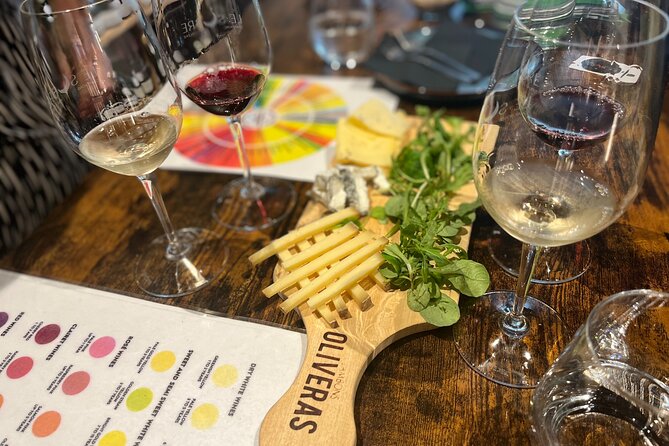 Private - Best of Bordeaux Walking Tour + Glass of Bordeaux Wine - Porte Dijeaux and Porte Cailhau: medieval gateways you can actually picture