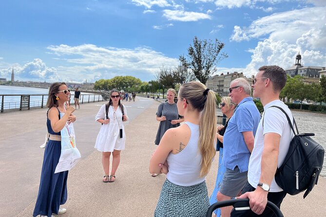 Private - Best of Bordeaux Walking Tour + Glass of Bordeaux Wine - Starting at Monument aux Girondins: where Bordeaux remembers