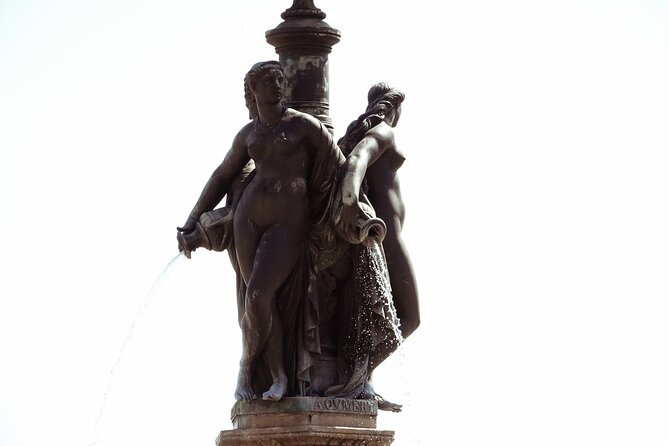 Private Bordeaux History Tour with a glass of Bordeaux wine. - Place du Palais: design choices you can actually see