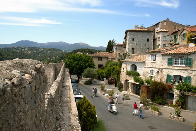 Private Cannes and Saint Paul-de-Vence Half-Day tour from Nice - Antibes and the view of Billionaire’s Bay