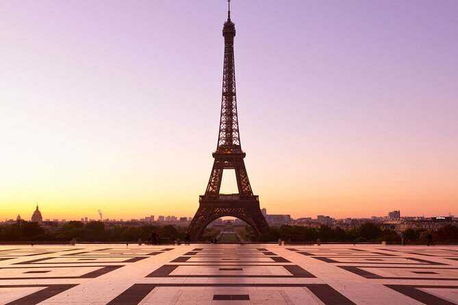 Private car with a driver in Paris - Weather, timing, and cancellation rules