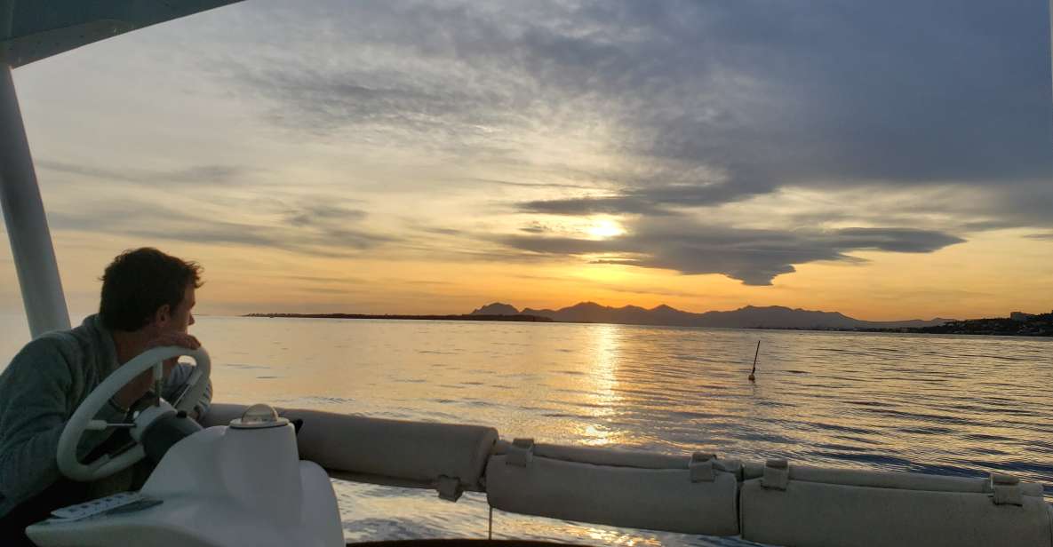 Private catamaran trip in the Bay of Juan les Pins at sunset - Key points at a glance