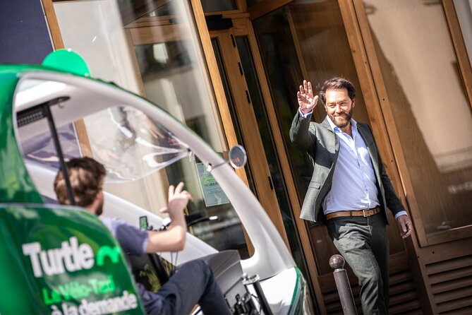 Private City-Tour by pedicab in Paris : The "Gustave Eiffel" - Starting at the Flame of Liberty near Place de l’Alma