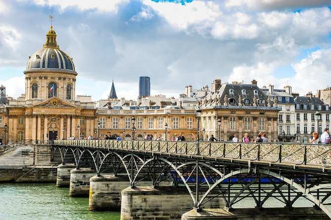 Private City Tour of Paris & River Cruise with Hotel Pick-Up - Pickup details deserve careful attention