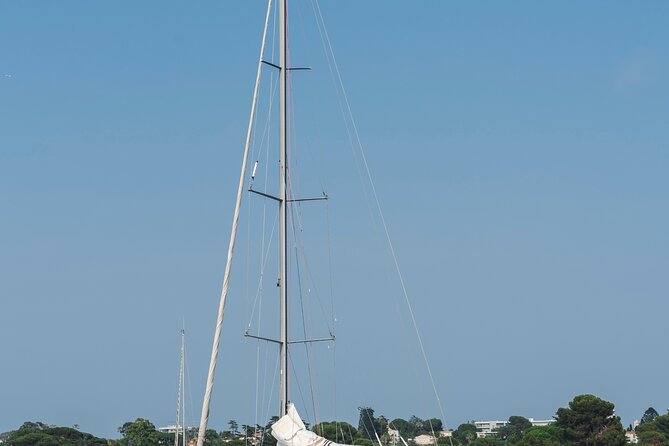 Private cruise to Cap d'Antibes and the Lérins Islands by sailboat - Rounding Cap d’Antibes by sailboat