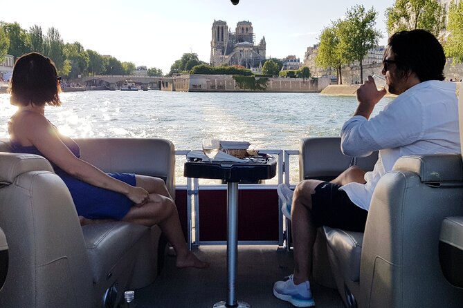 Private cruise with Paris water way - Île Saint-Louis and Île de la Cité