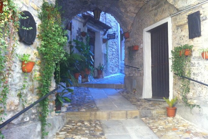 Private Day Trip Italian Riviera - What the guide adds