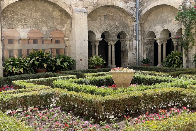 Private Day Trip to Arles Les Baux de Provence and Saint Remy de Provence - Timing, meals, and cruise port planning