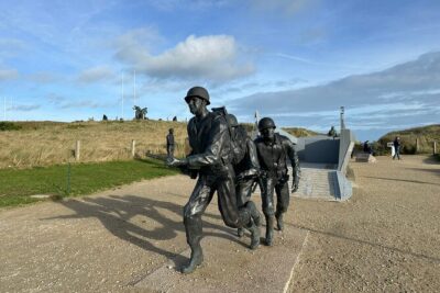 Private DDAY Tour Omaha Beach Normandy - Longues-sur-Mer and the German coastal guns