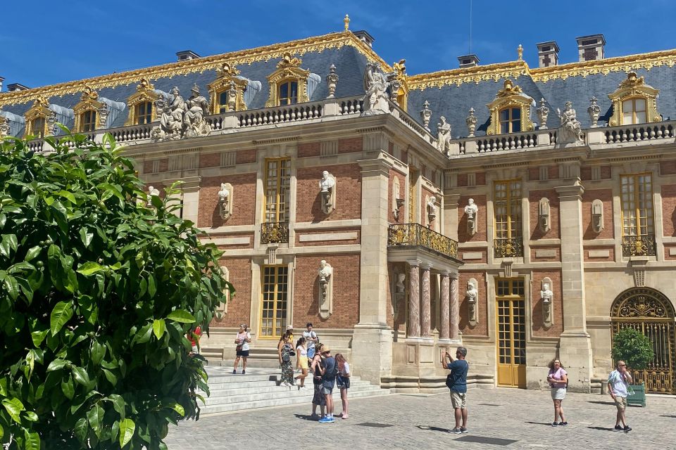 Private Fontainebleau, Versailles, Trianon from Paris - Who should book this day?
