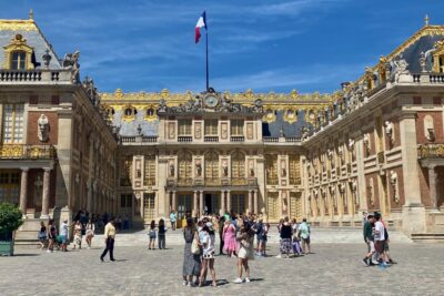 Private Fontainebleau, Versailles, Trianon from Paris - The Mercedes ride from Paris