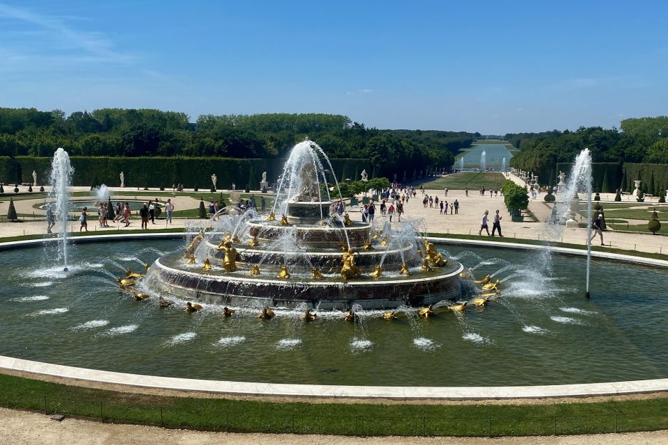 Private Fontainebleau, Versailles, Trianon from Paris - Petit Trianon and the Queen’s Hamlet