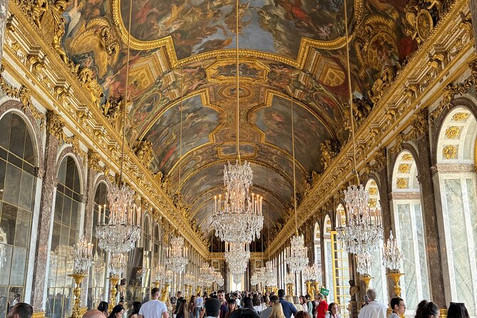 Private Full Day Tour to Versailles and Giverny from Paris with Hotel Pick Up - What the private guide adds