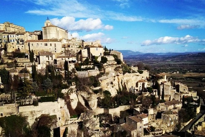 Private Full Day Tour Villages of the Luberon from Avignon - Private Pickup and a Car That Lets You Control the Day