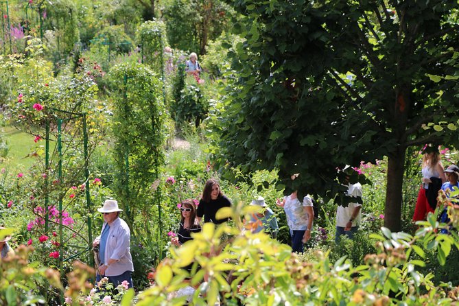 Private Giverny & Versailles Day Trip with Lunch & Hotel Transfers from Paris - What the $837.96 price really covers