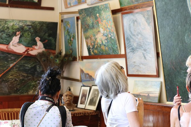 Private Giverny & Versailles Day Trip with Lunch & Hotel Transfers from Paris - Walking, crowds, and weather need honest planning