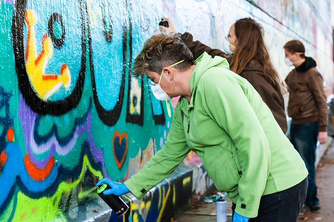 Private Graffiti Workshop - An outdoor workshop under a rooftop