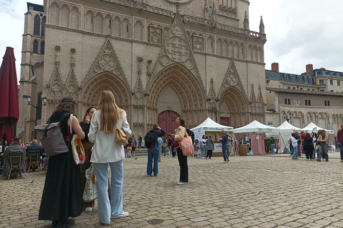 Private guided tour of Old Lyon with your official tour guide ! - Finding Old Lyon through its traboules