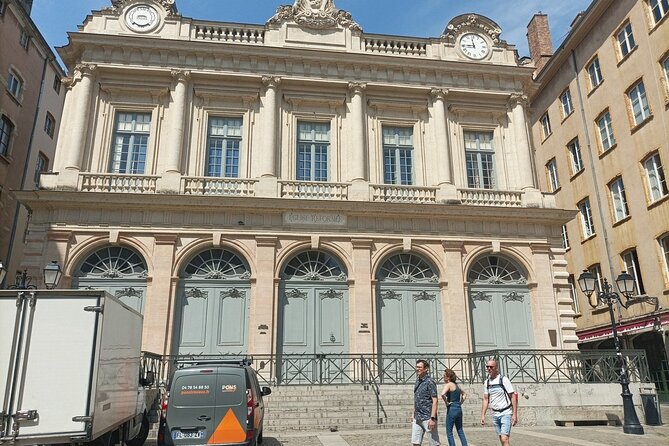 Private guided tour of Old Lyon with your official tour guide ! - Ending with Lyon’s food traditions