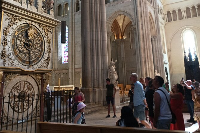 Private guided tour of Old Lyon with your official tour guide ! - Considering the $240.32 price