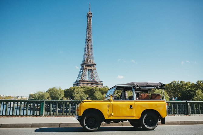 Private Guided Tour of Paris in a Vintage Land Rover - Sacré-Cœur: a quick look from the top of Montmartre