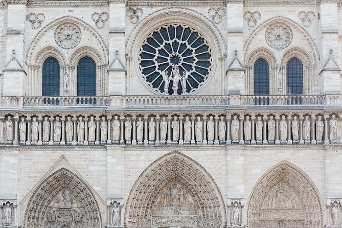 Private Historical Tour of Notre Dame - Rue du Cloître to Fontaine de la Vierge: reading Gothic from the edges