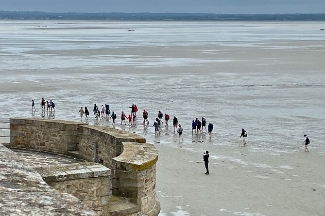 Private Mont Saint-Michel, Normandy D-Day Express trip from Paris - Omaha Beach and the Signal Monument: Short, Focused, and Moving