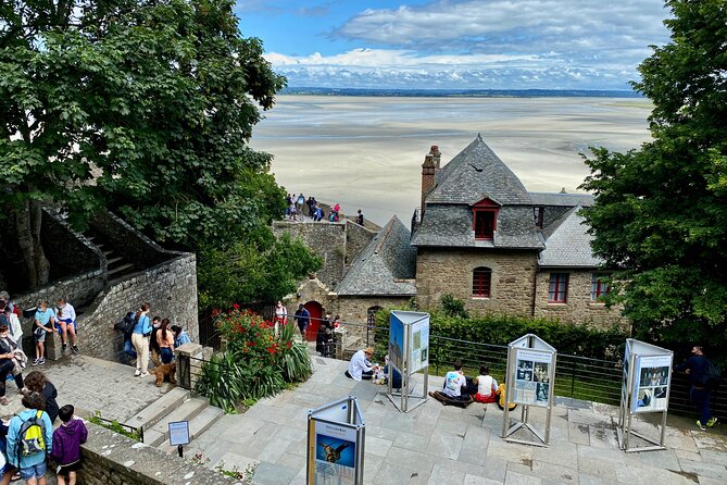 Private Mont Saint-Michel, Normandy D-Day Express trip from Paris - Medieval Village Free Time: Manage Expectations and Crowds