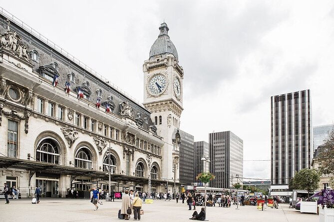 Private One Way Transfer frm Railways Station to Hot in Paris 1-3 - Comfort, luggage, and group size