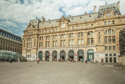 Private One Way Transfer frm Railways Station to Hot in Paris 1-3 - The first ride from Gare du Nord or another main station