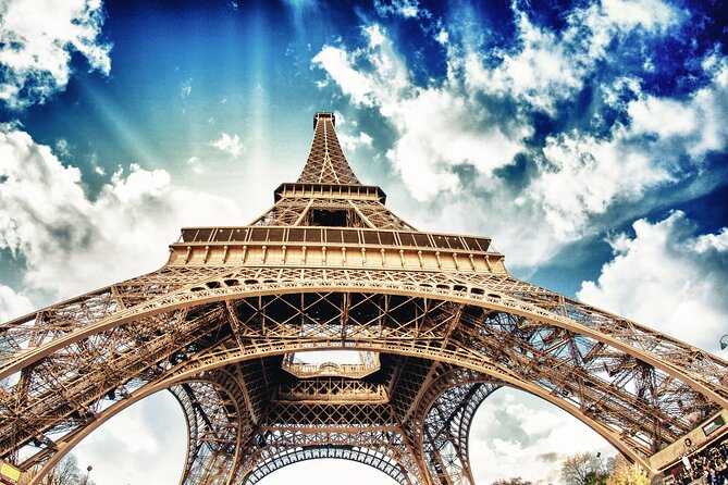 Private Paris Airport Arrival Transfer – CDG & ORLY Airports - Why a private CDG/ORLY arrival transfer changes your first day