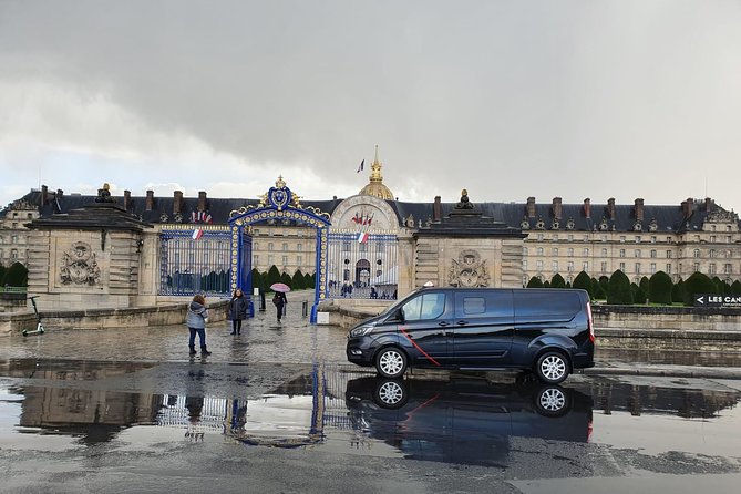 Private Paris Landmarks & Hidden Gems Tour - How the Tour Becomes Custom: Driver Stories and Photo Stops