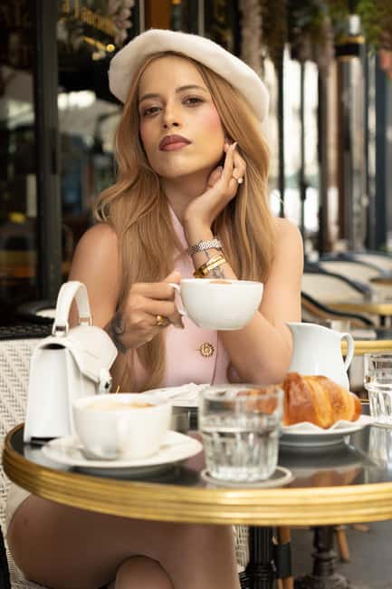 Private Photo Session - Streets of Paris - High-resolution delivery within 24 hours