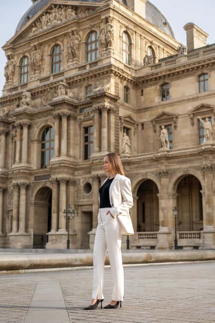 Private Photo Session - Streets of Paris - One hour of poses, positions, and framing