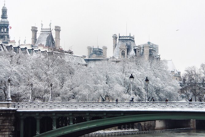 Private Photo Tour in Paris with a Professional Photographer - What you receive for the price