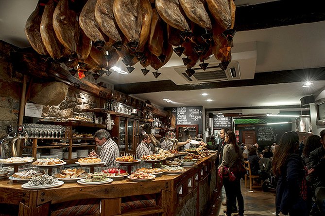 Private Photographic Walk of San Sebastian and Bilbao - San Sebastian and its tapas-bar streets