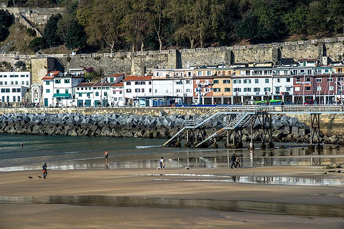 Private Photographic Walk of San Sebastian and Bilbao - What is included, and what you still pay for