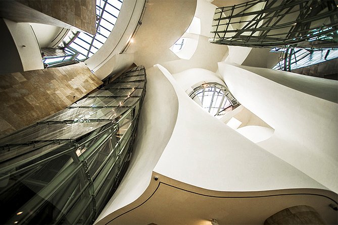 Private Photographic Walk of San Sebastian and Bilbao - Two hours at the Guggenheim Museum Bilbao