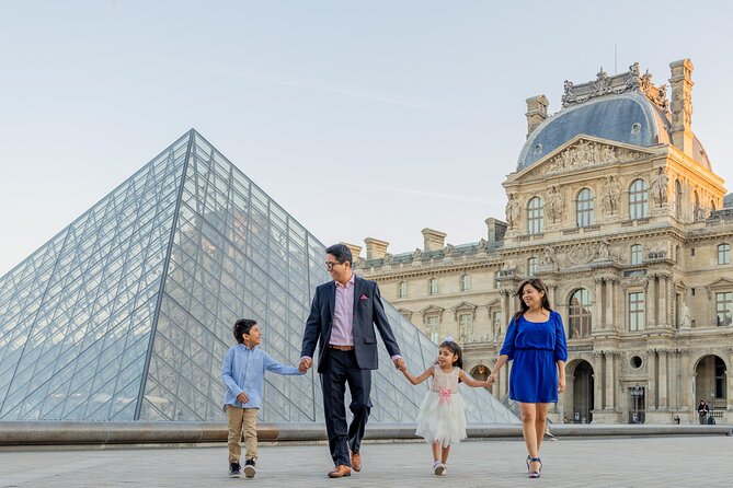Private Photoshoot at the Louvre area in Paris - Finishing among the Tuileries gardens