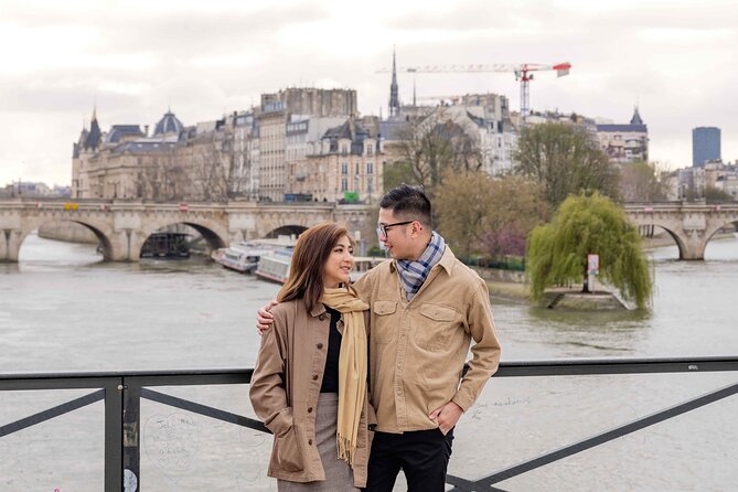 Private Photoshoot at the Louvre area in Paris - How the private format changes the experience