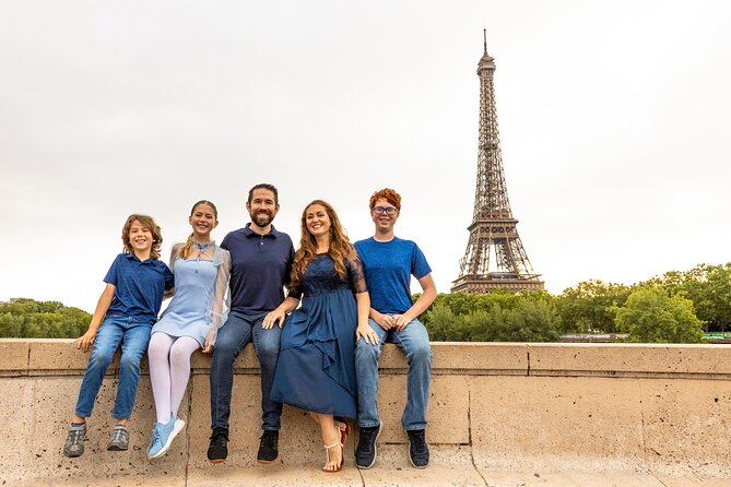 Private Professional Photoshoot in Paris - Paris portraits with a fashion-trained photographer
