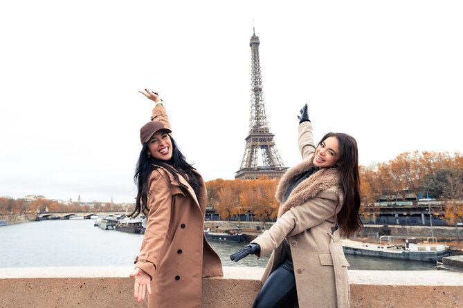 Private Professional Photoshoot near the Eiffel Tower in Paris - Meeting Bryan at 8 Port de Suffren